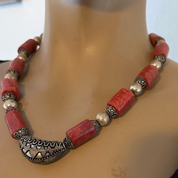 Red Coral Silver Bead Necklace Chunky Ethnic Tribal - Picture 6 of 8